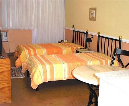 St. Winifreds Hotel Моркамб Екстериор снимка