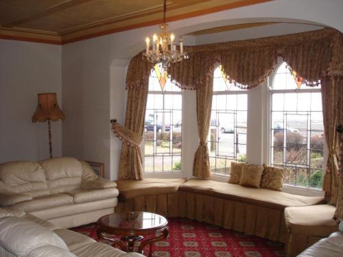 St. Winifreds Hotel Моркамб Екстериор снимка